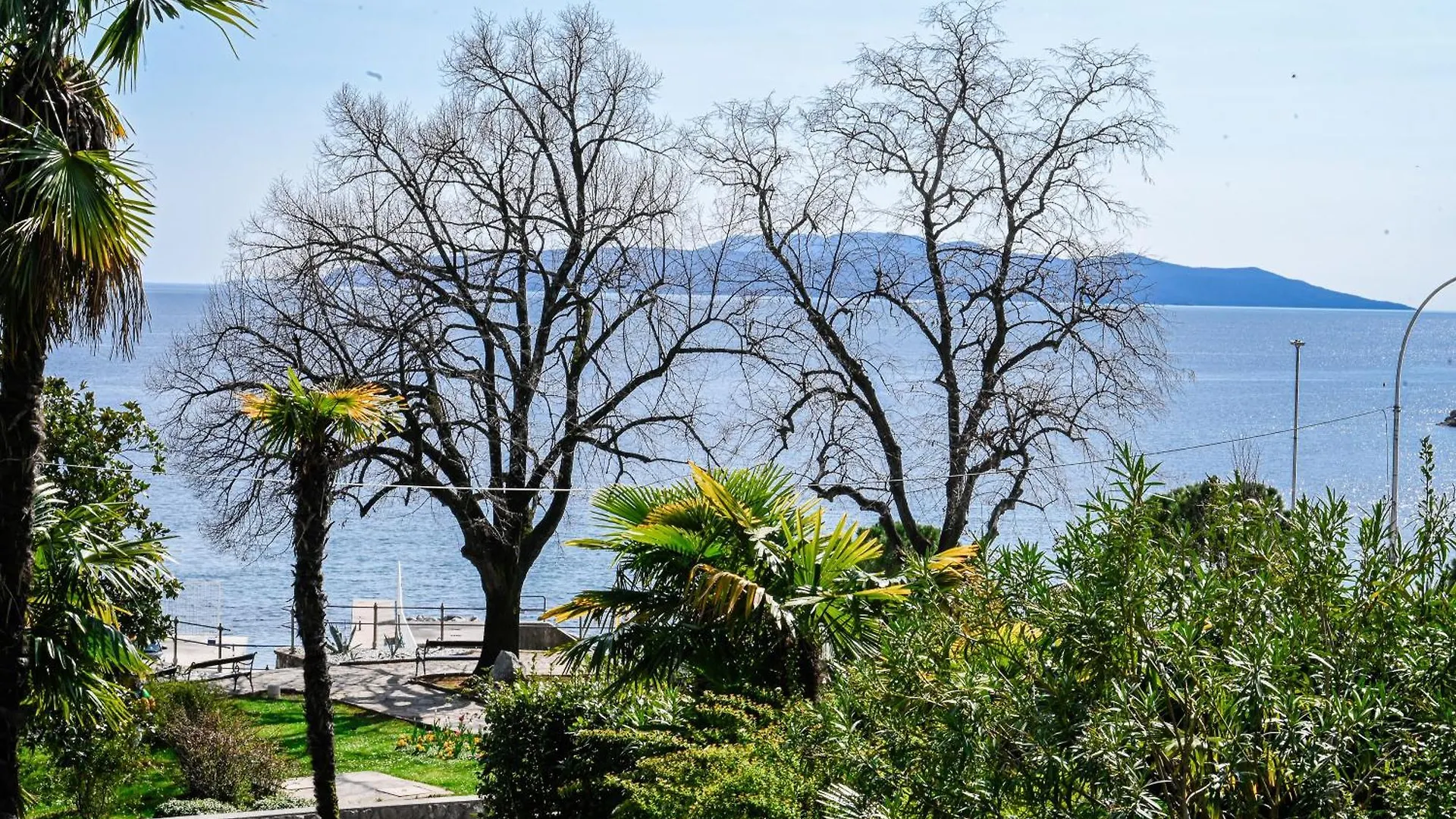 Seafront Apartment Ičići